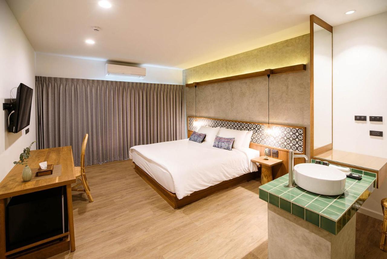 Himku Hotel - Adult Only Chiang Mai Buitenkant foto
